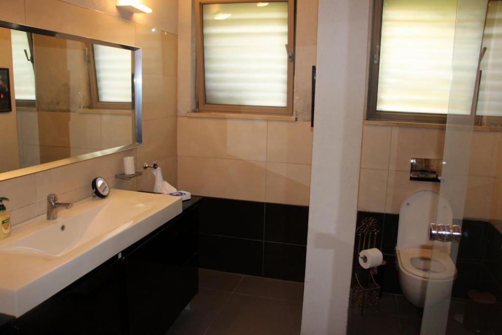 Villa קשת בענן Modi'in Exterior foto